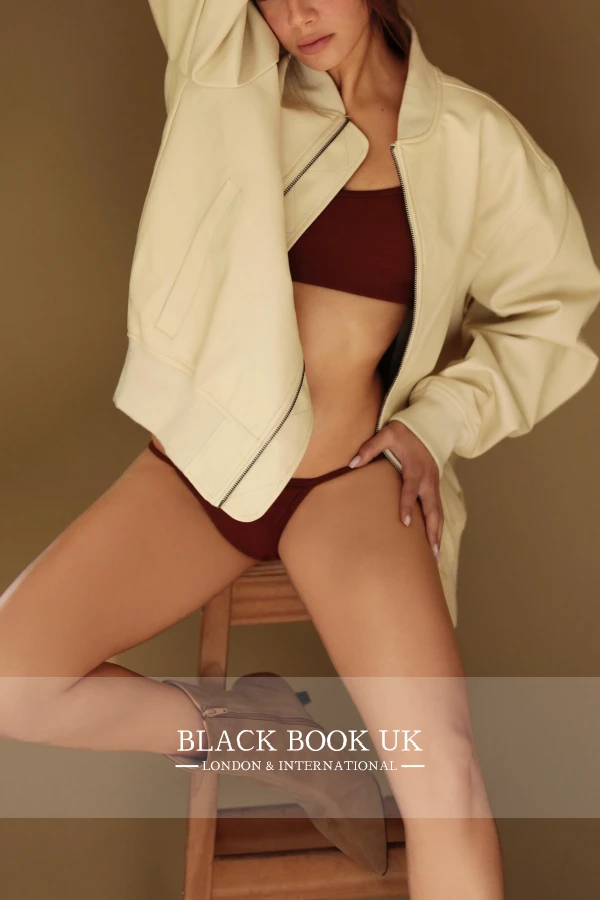 Profile Image #4 Of Brandi 