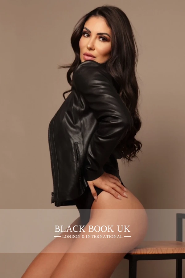 Profile Image #4 Of Elsie