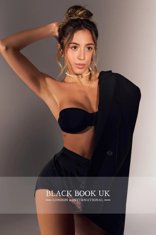 Profile Image #2 Of Luna