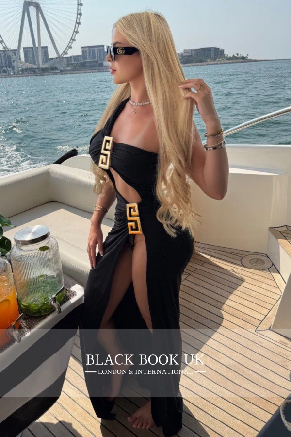 Profile Image #3 Of Dee