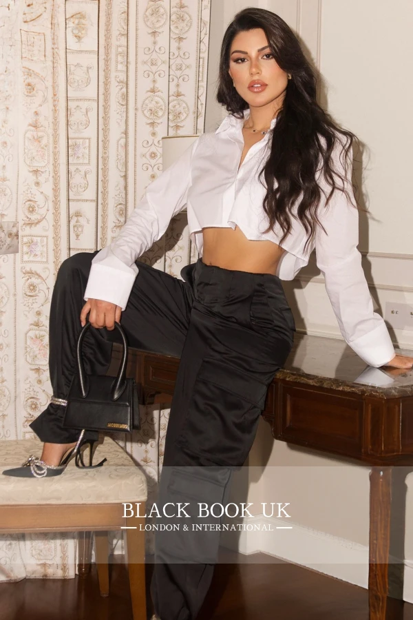 Profile Image #8 Of Melania